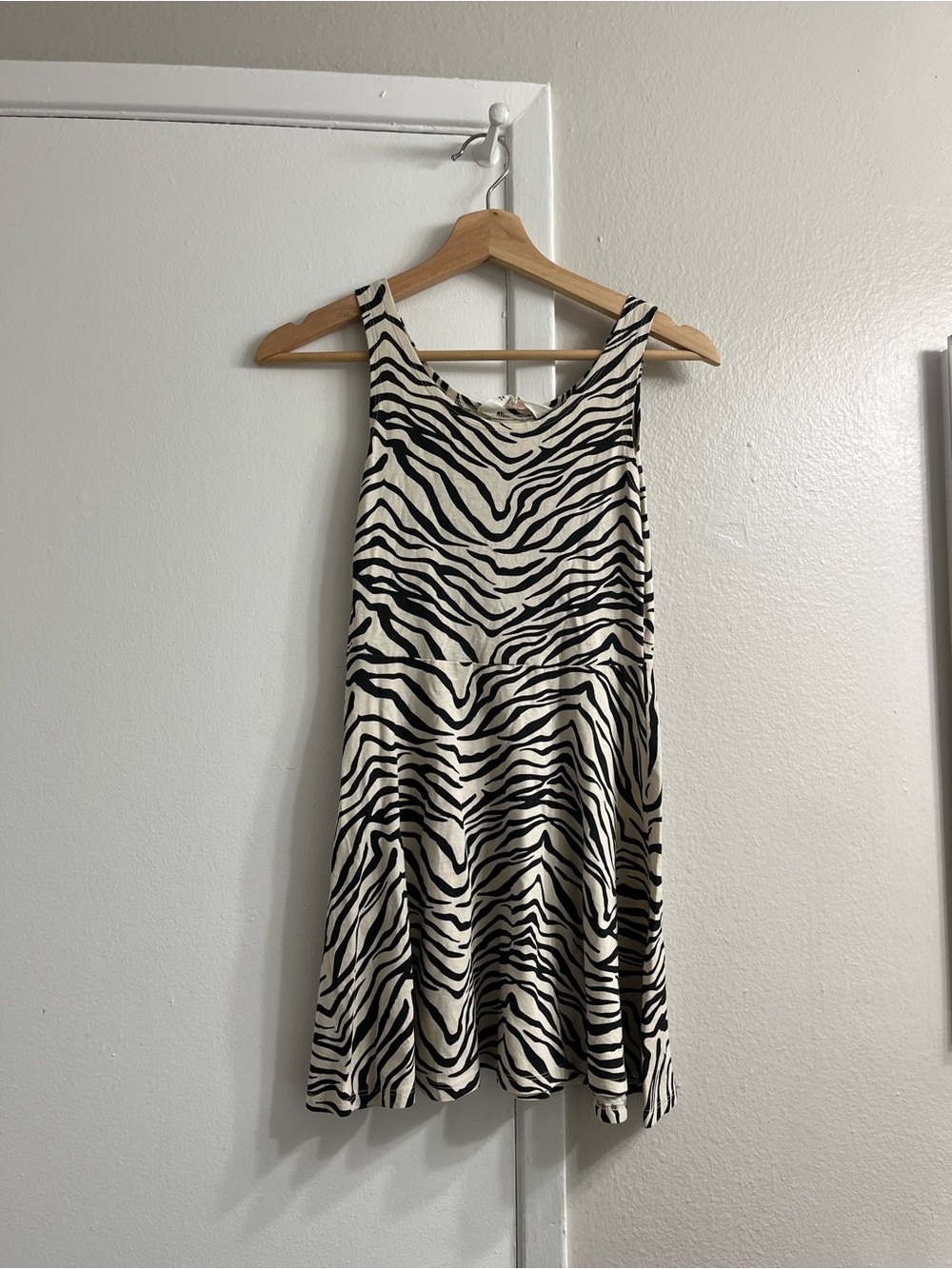 Black and White Zebra Print Sleeveless Dress